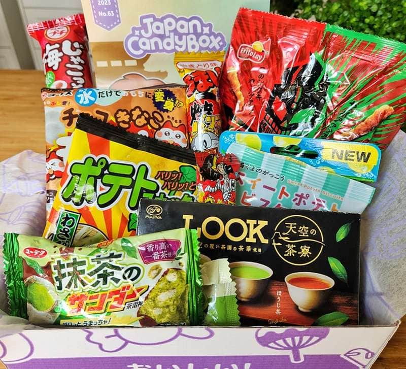 Bokksu - Authentic Japanese Snack Box Subscription - Japanese Candy Mystery  Box, Monthly Candy Box Containing Various Japanese Snacks: Classic Box